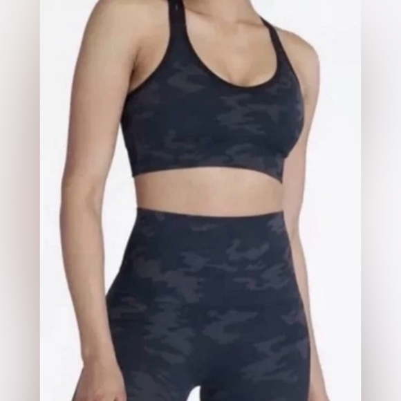 NWT Spanx Black Camo Bike Shorts With Stretch Fit Size M Sku#120 - Picture 2 of 6